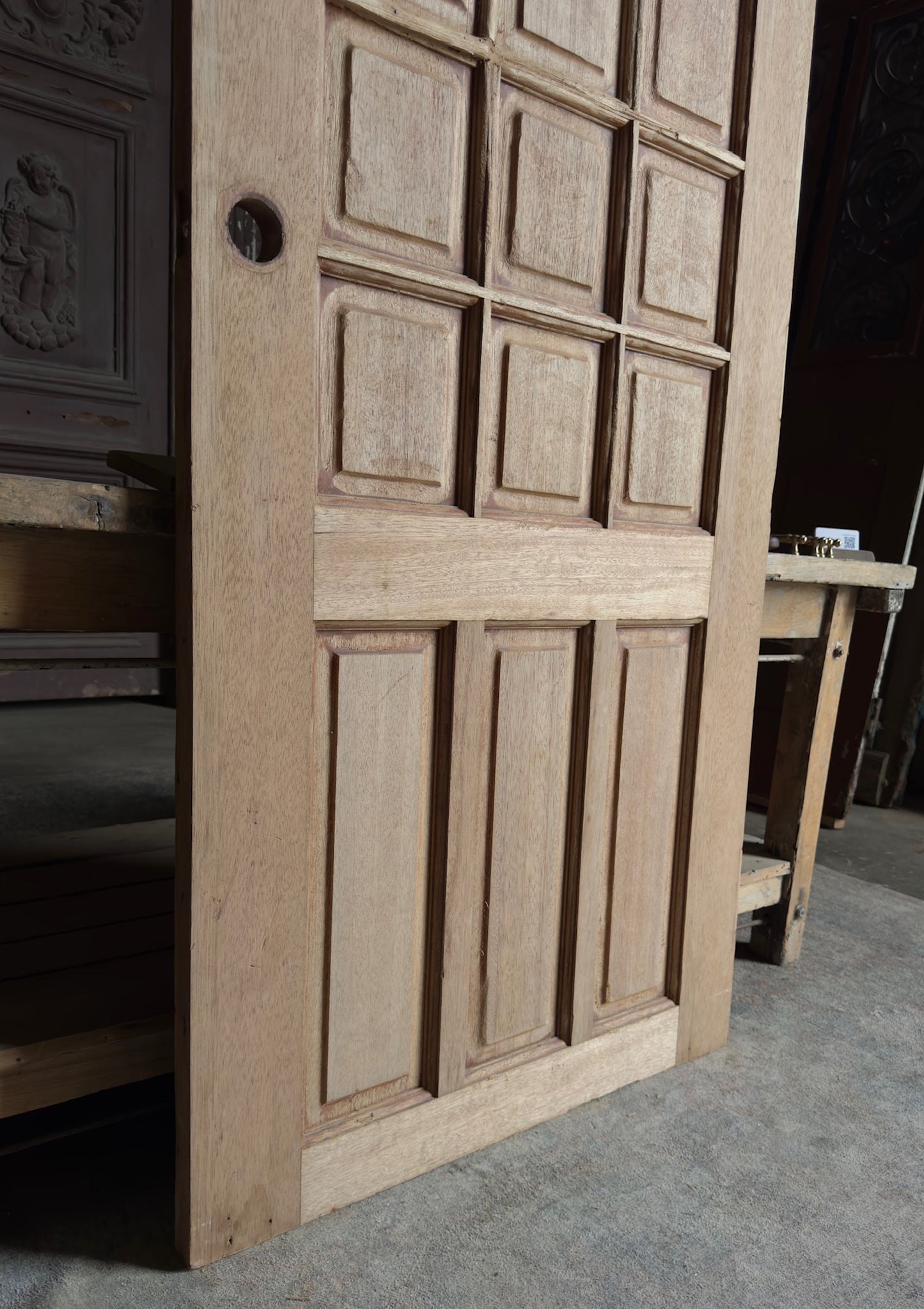 Antique Arched Panel Single Door - 35.5x82.5 - L424