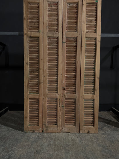 Antique Louvered Bi-Fold Doors - 44.75x80 - N299