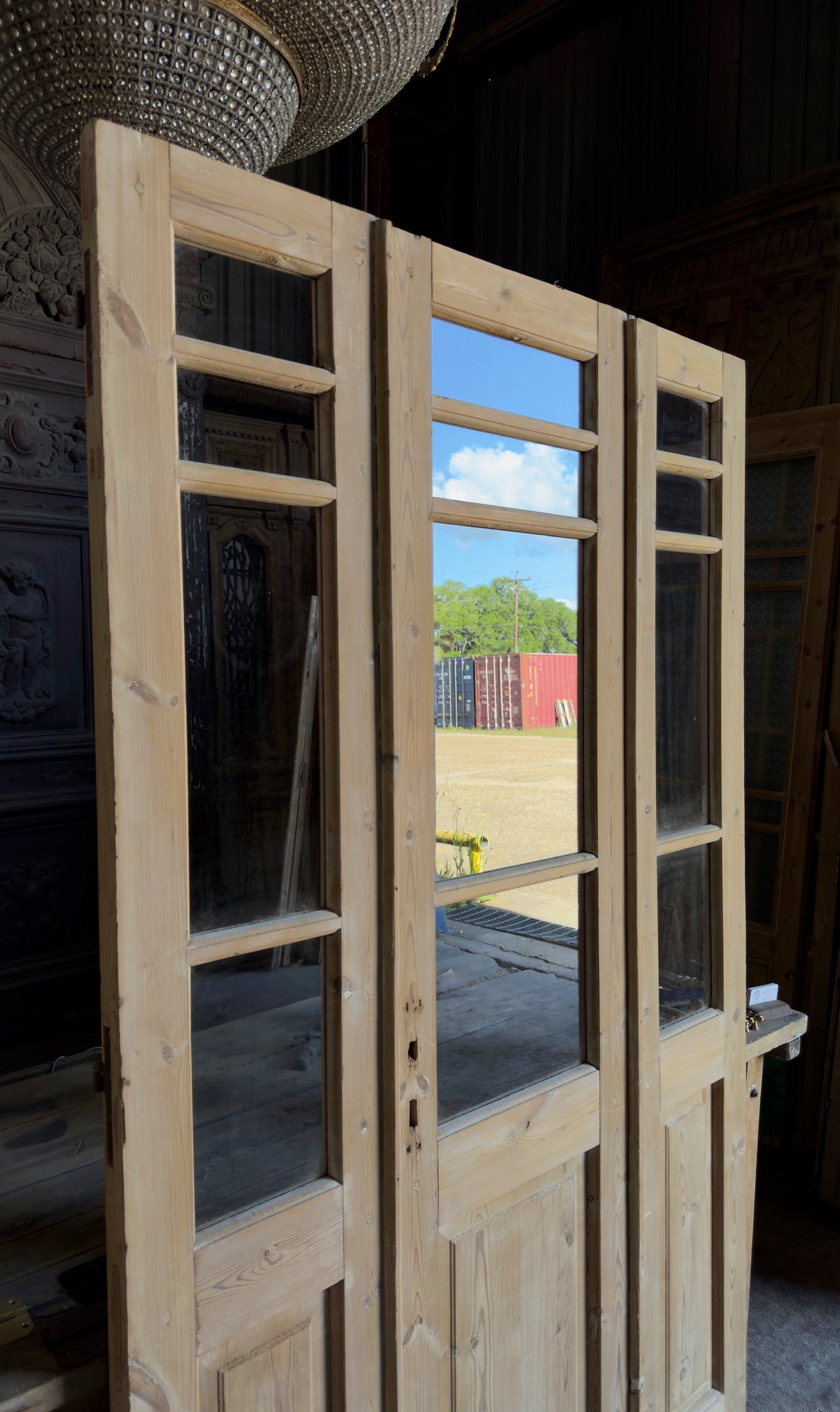Antique Glass 4 Lite Tri-Fold Doors - 52.5x85.75 - L702