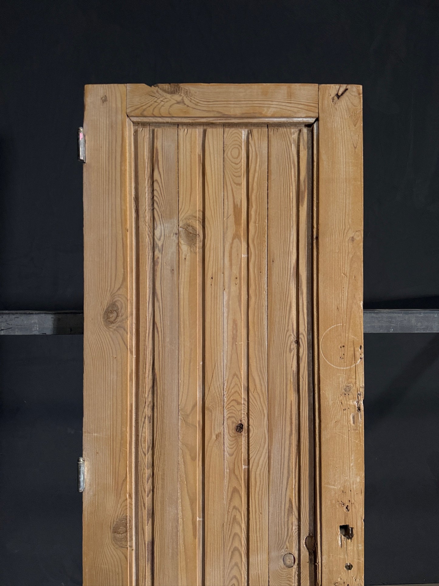 Antique Fluted Single Door - 23.75x79.75 - N453