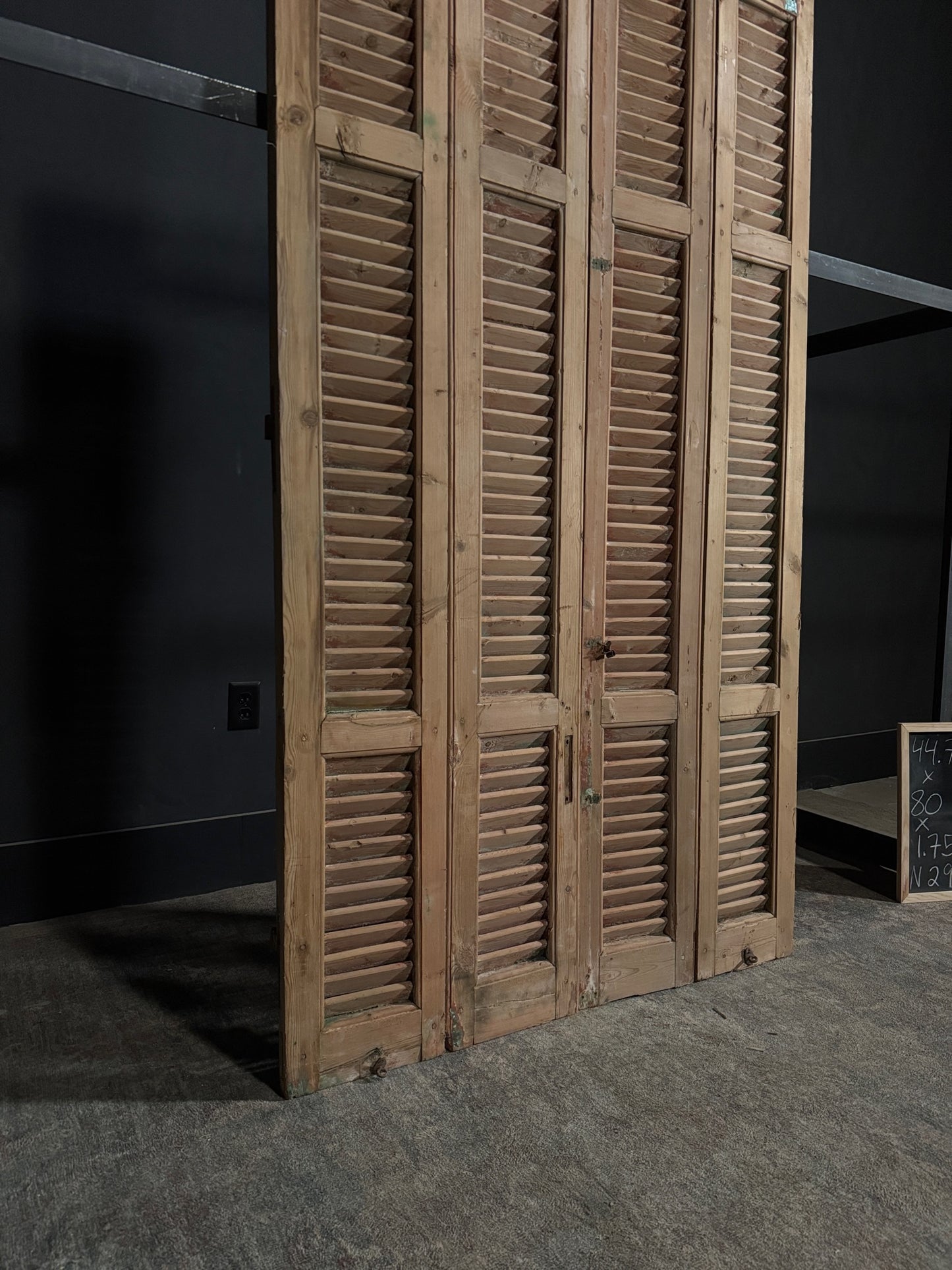 Antique Louvered Bi-Fold Doors - 44.75x80 - N299