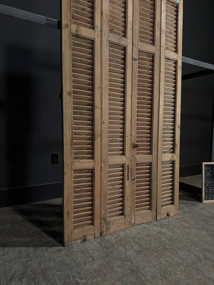 Antique Louvered Bi-Fold Doors - 44.75x80 - N299