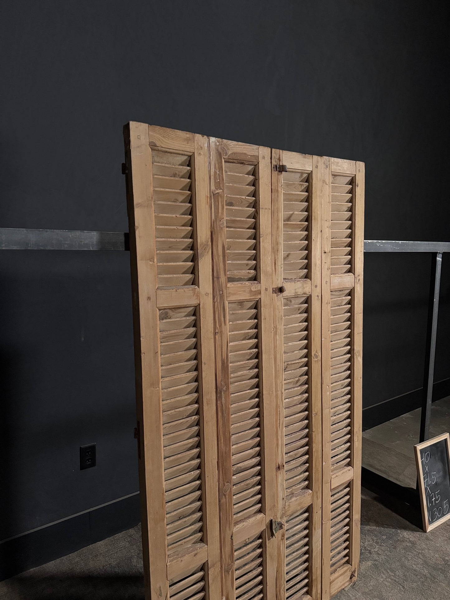 Antique Louvered 3 Panel Bi-Fold Doors - 40x71.5 - N305
