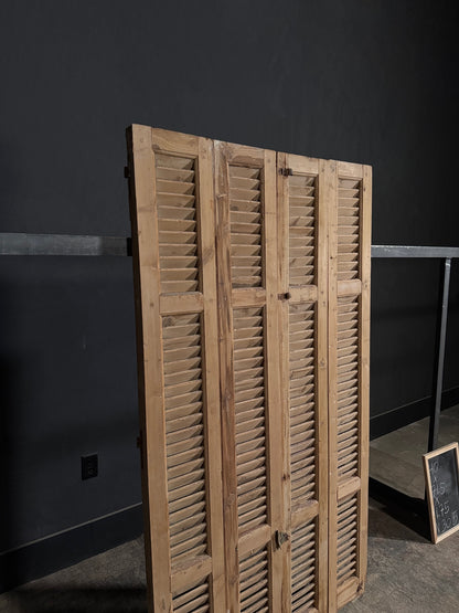 Antique Louvered 3 Panel Bi-Fold Doors - 40x71.5 - N305