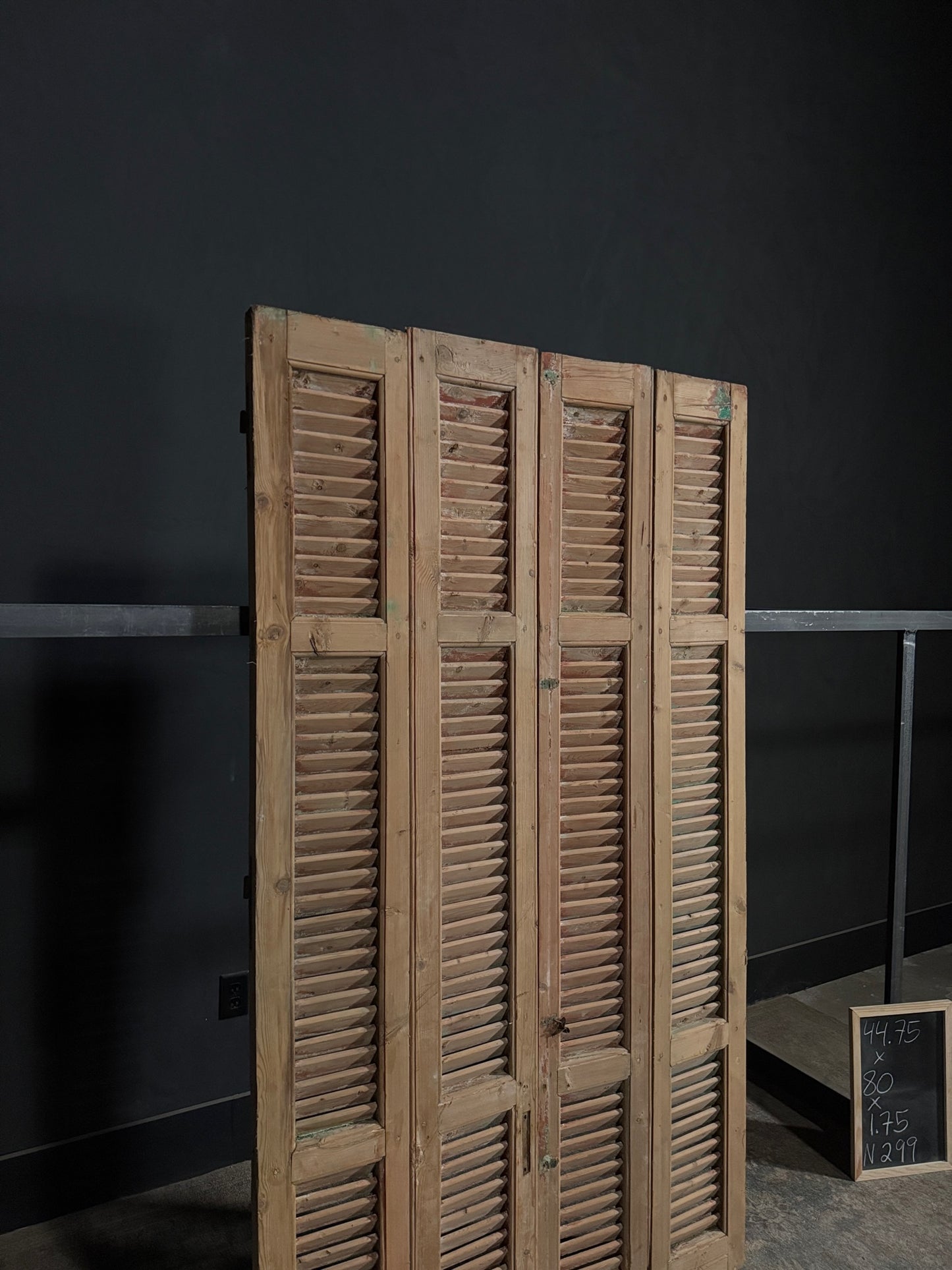 Antique Louvered Bi-Fold Doors - 44.75x80 - N299