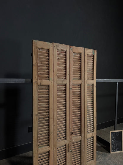 Antique Louvered Bi-Fold Doors - 44.75x80 - N299