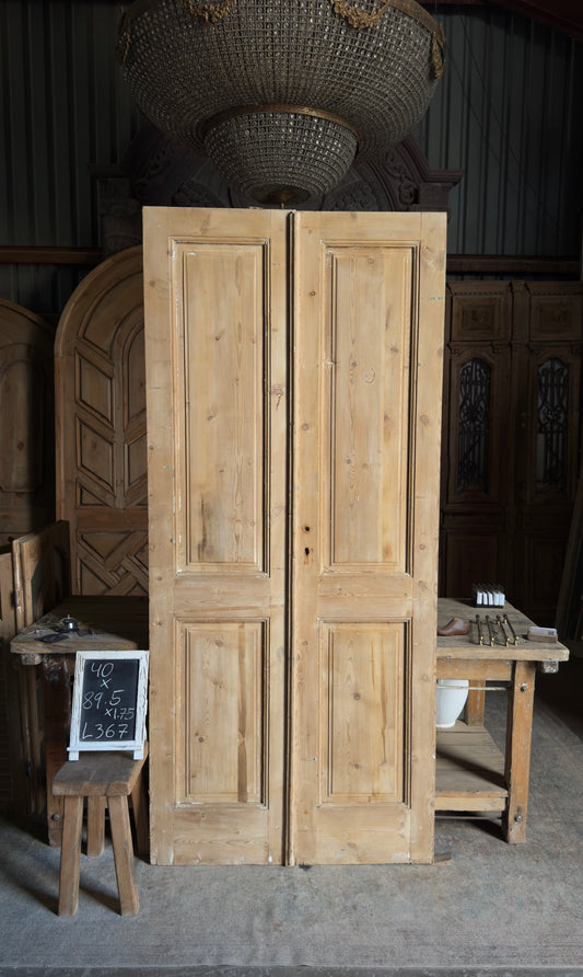 2 Panel Antique Solid French Doors - 40x89.5 - L367