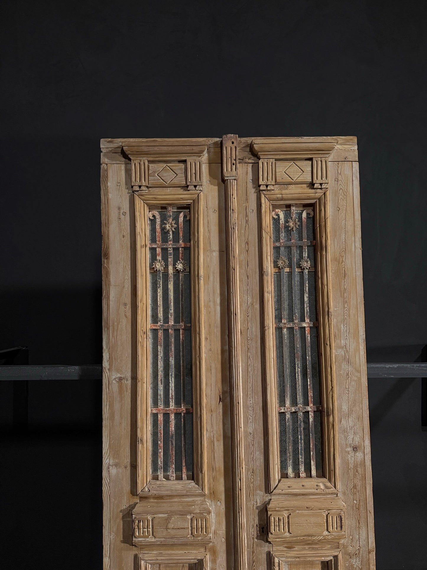 Antique Iron Single Door - 39.25x94.75 - N43