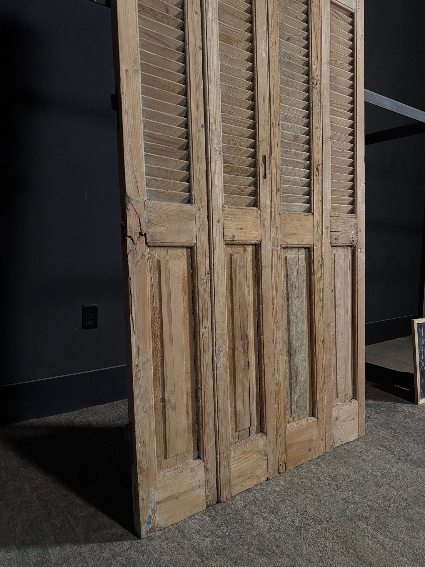 Antique Louvered 3 Panel Bi-Fold Doors - 43x91 - N304
