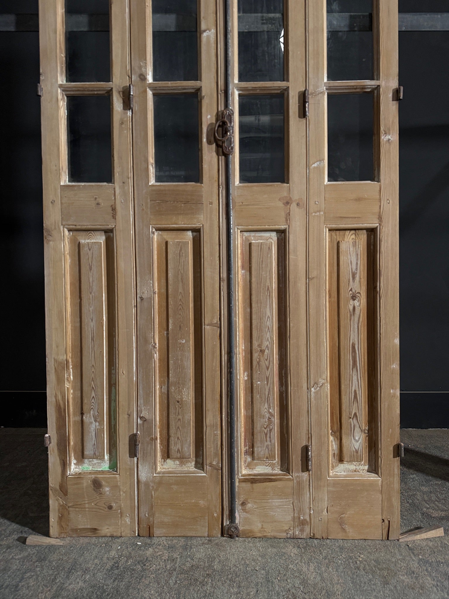 Antique Glass 3 Lite Bi-Fold Doors - 39.5x94 - N441