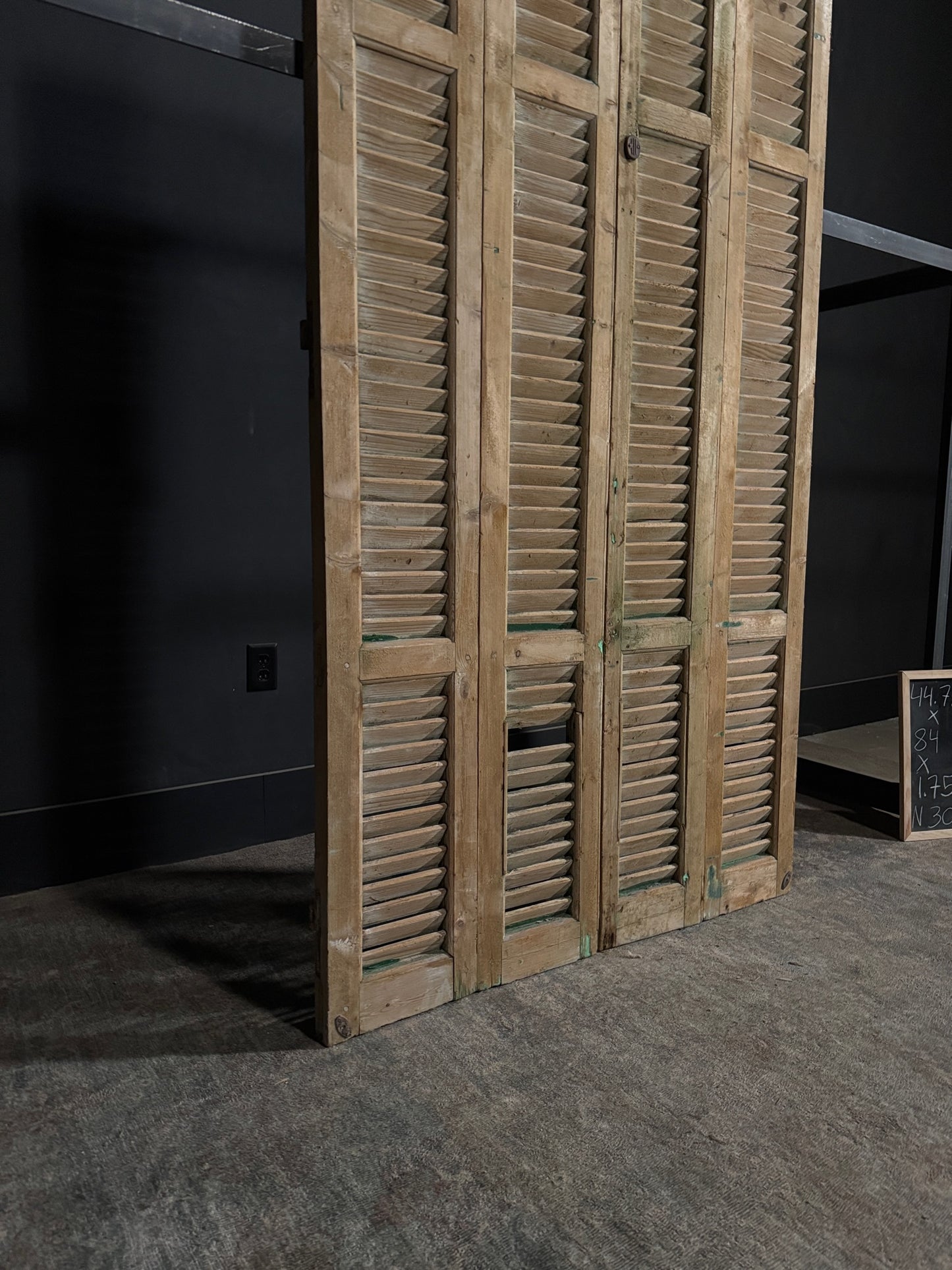 Antique Louvered Bi-Fold Doors - 44.75x84 - N300
