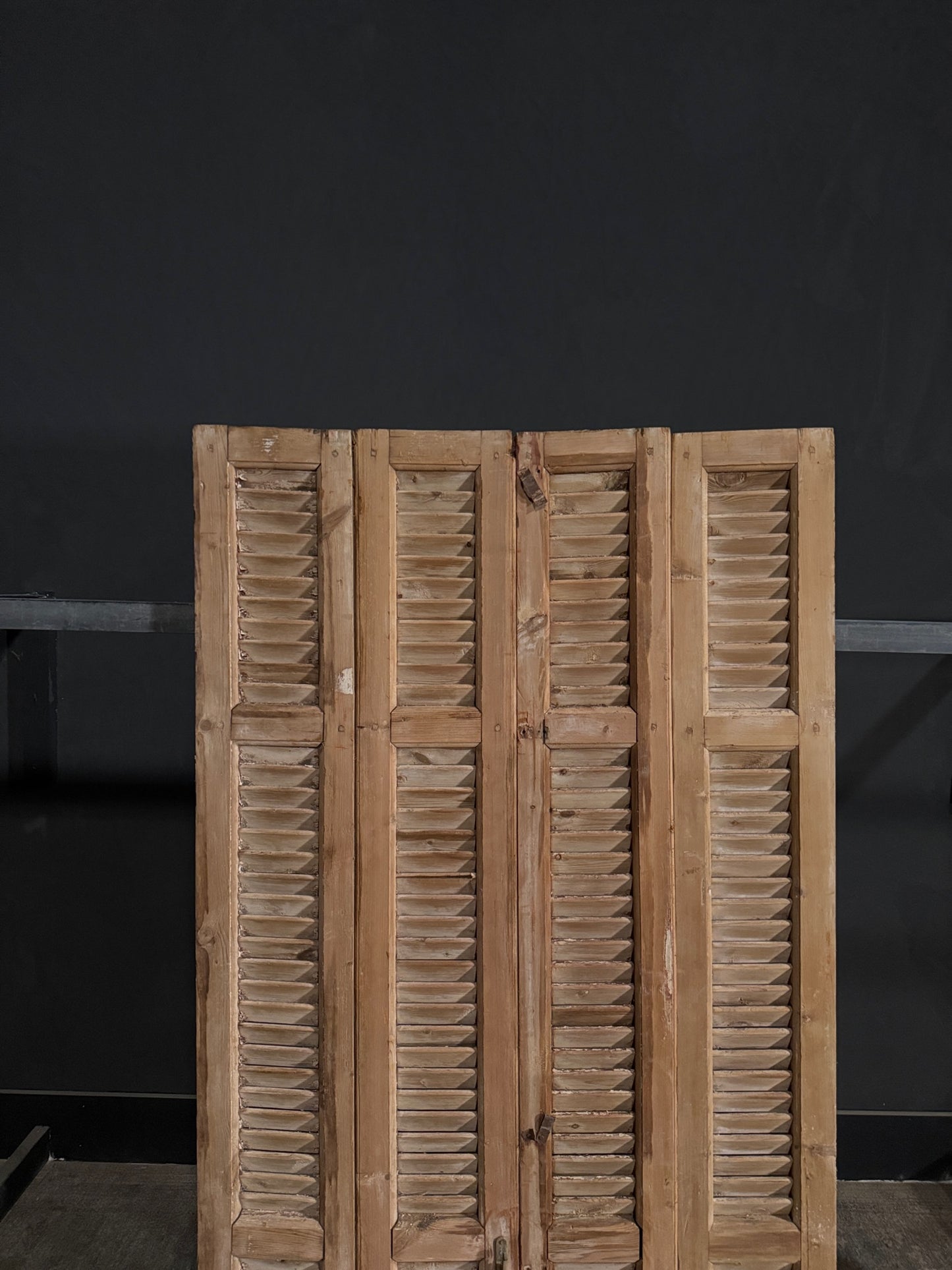 Antique Louvered Bi-Fold Doors - 40.25x71.25 - N303