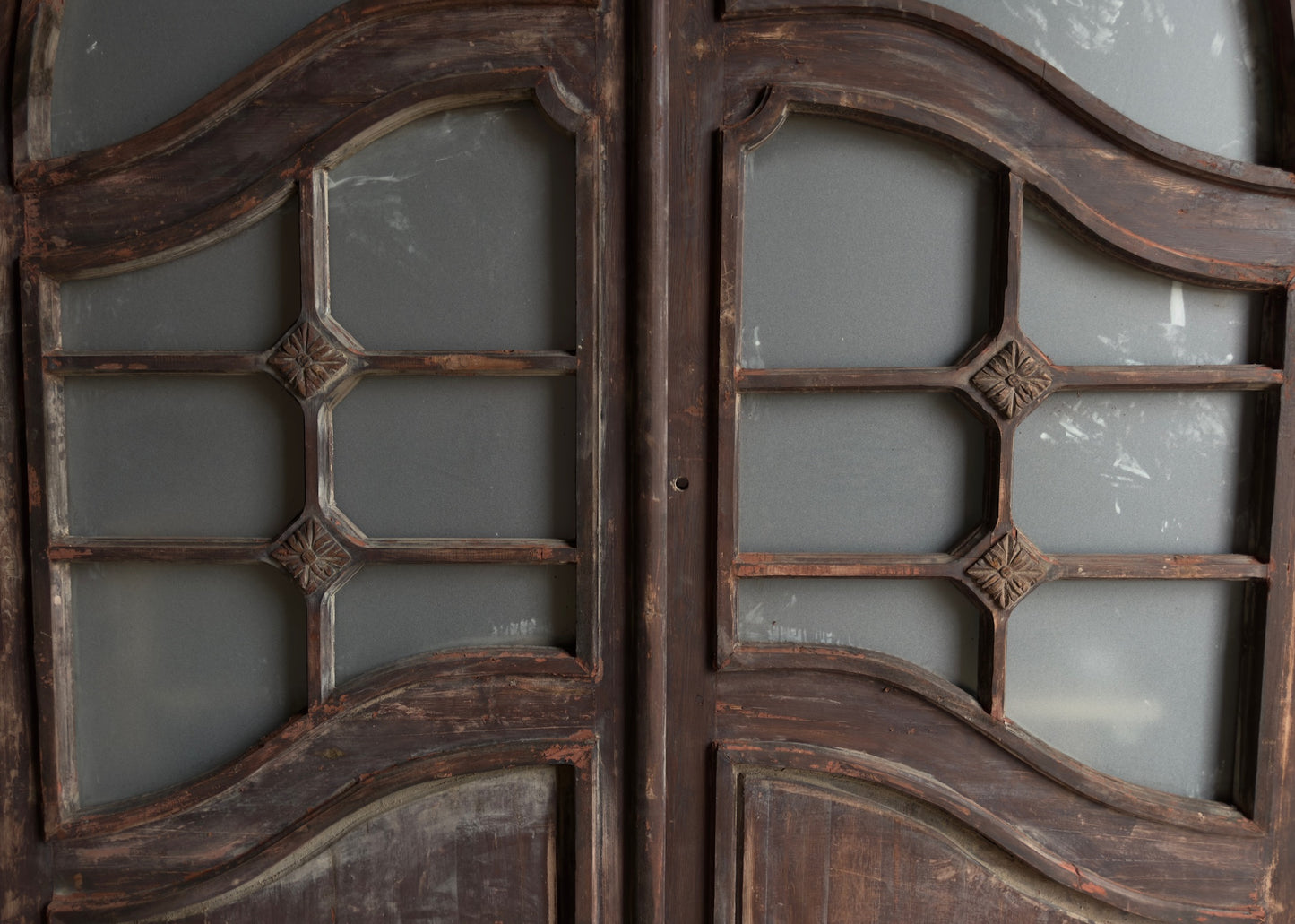 French Chateau Arched Glass Antique Double Doors - 97.5x118.5 - L462