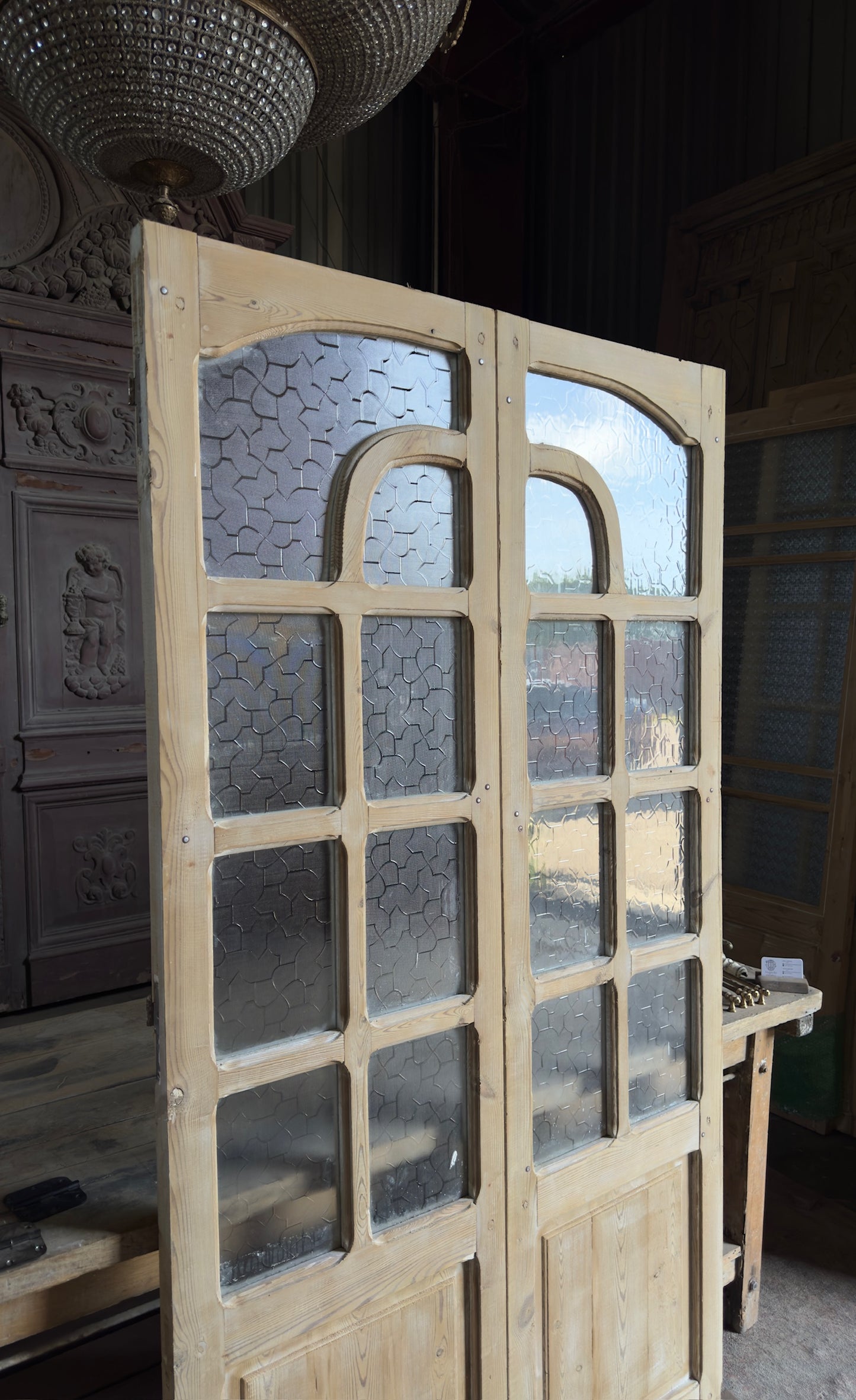 Antique Decorative Glass 8 Lite Arched French Doors - 44x81.5 - L685