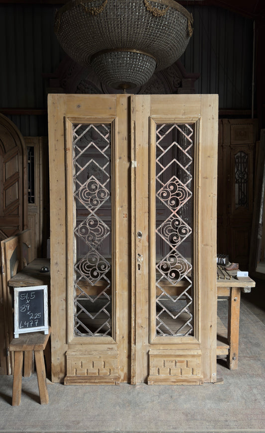 Diamond Grille Antique Iron French Doors - 51.5x89 - L477