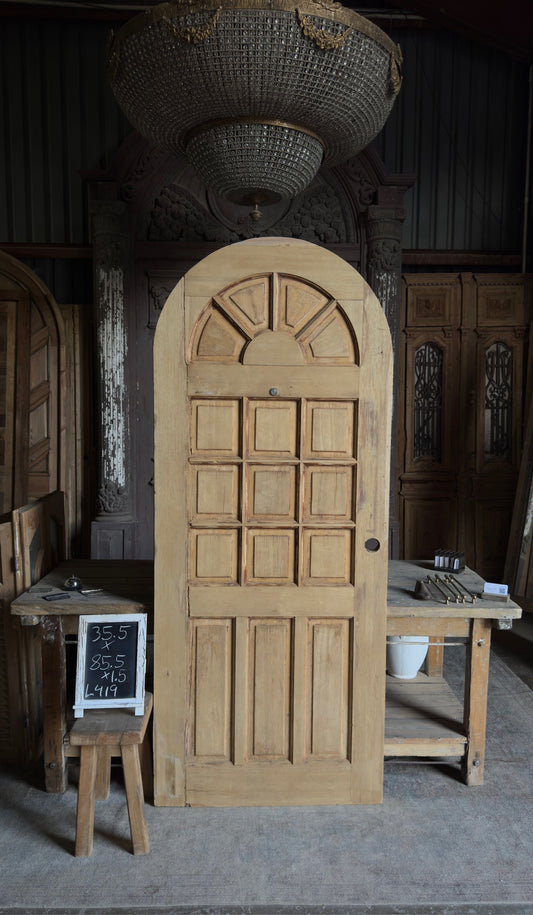 Antique Arched Panel Single Door - 35.5x85.5 - L419
