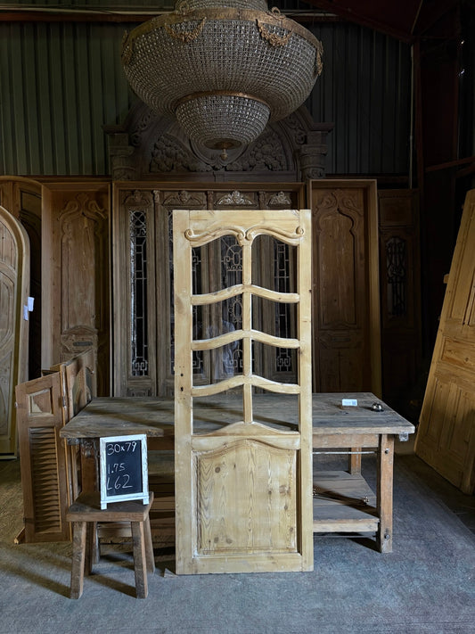 Antique Glass Single Door With Arched Design - 30x79 - L62