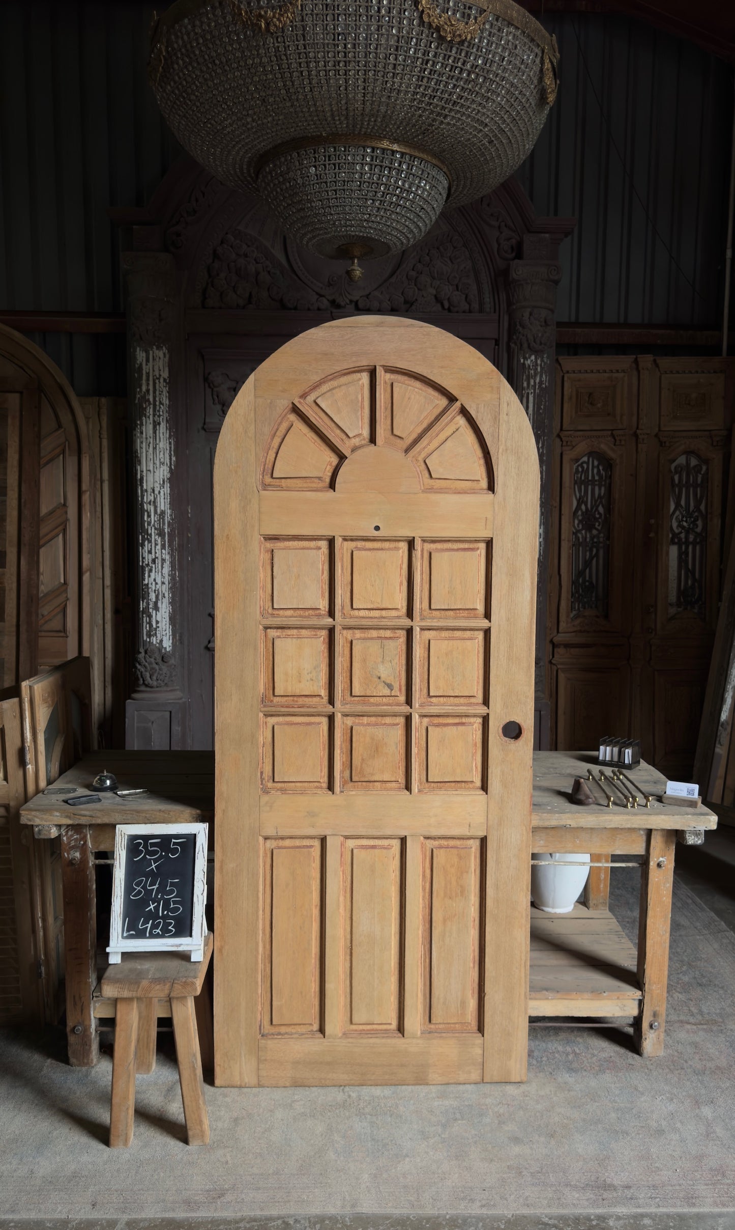 Antique Arched Panel Single Door - 35.5x84.5 - L423