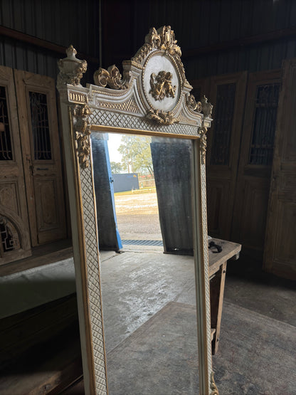 (The Angelique) Cherub Medallion Hand Crafted Giltwood Mirror - 33 x 71.5 M10