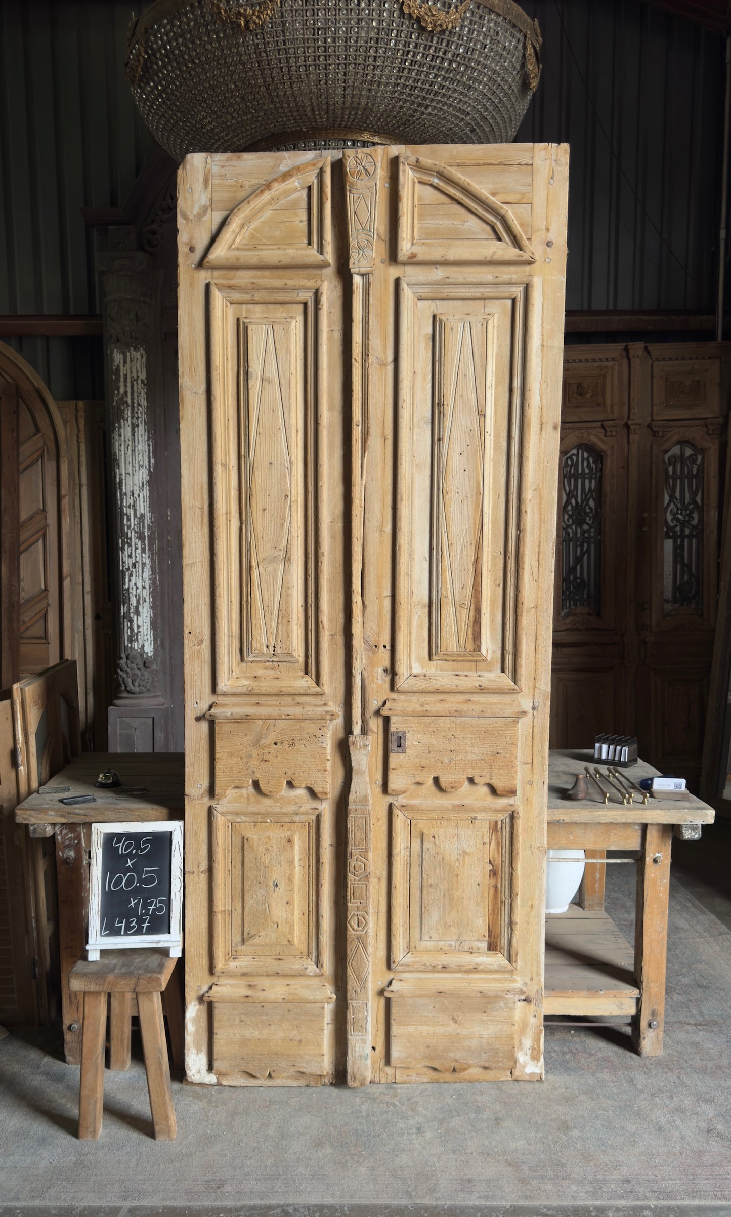 Carved Arch Design Solid French Doors - 40.5x100.5 - L437