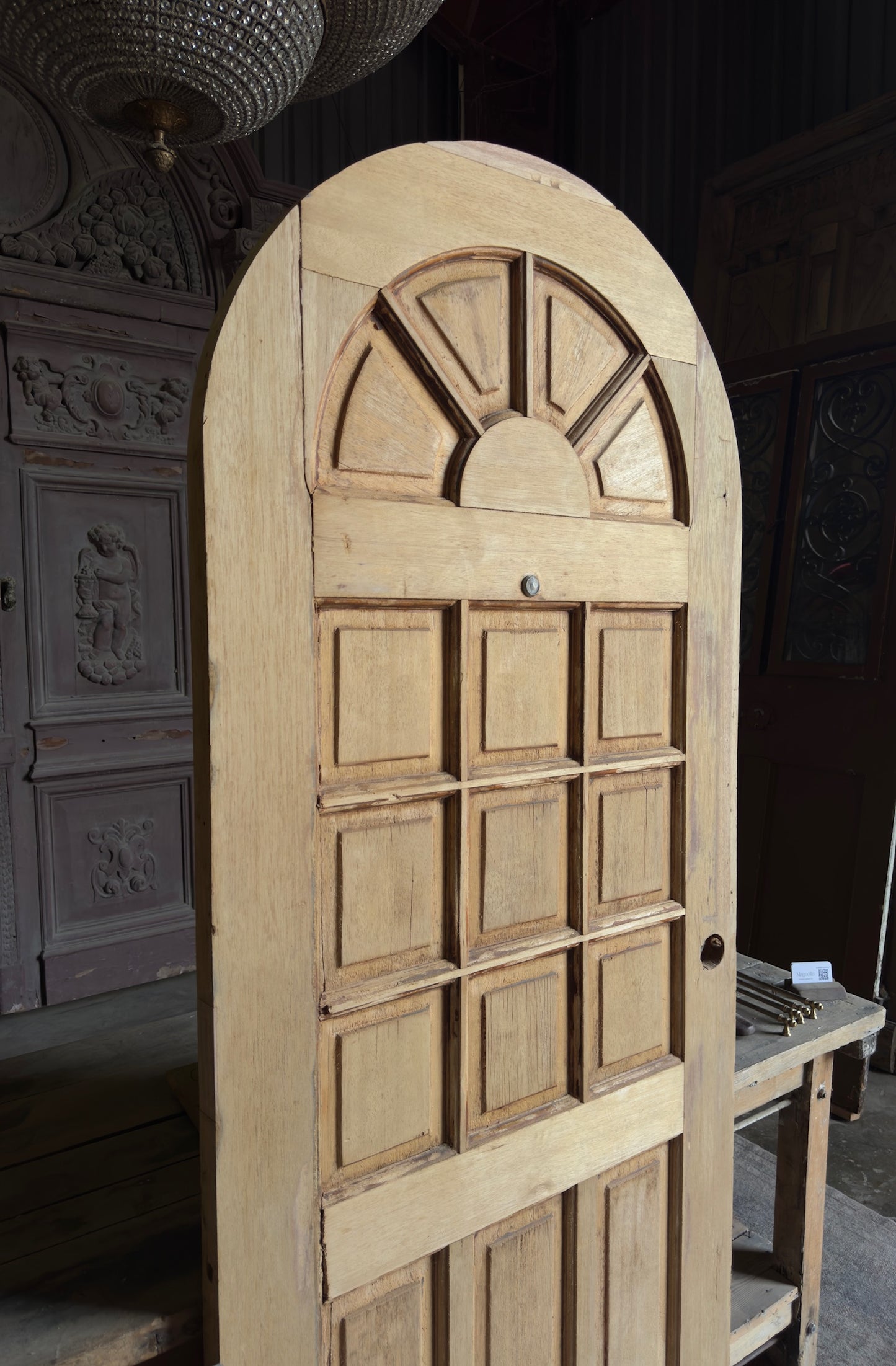 Antique Arched Panel Single Door - 35.5x85.5 - L419