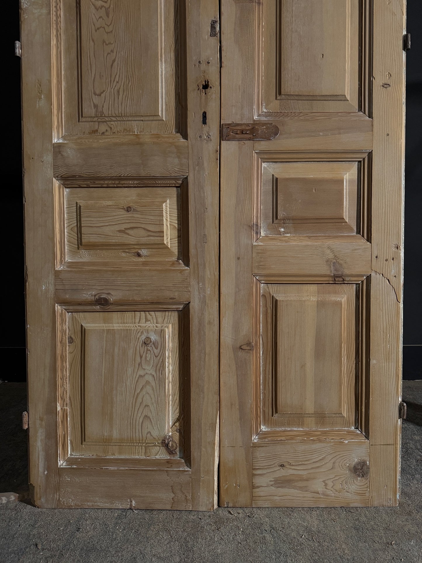 Antique 4 Panel Solid Double Doors - 41x95.5 - N556