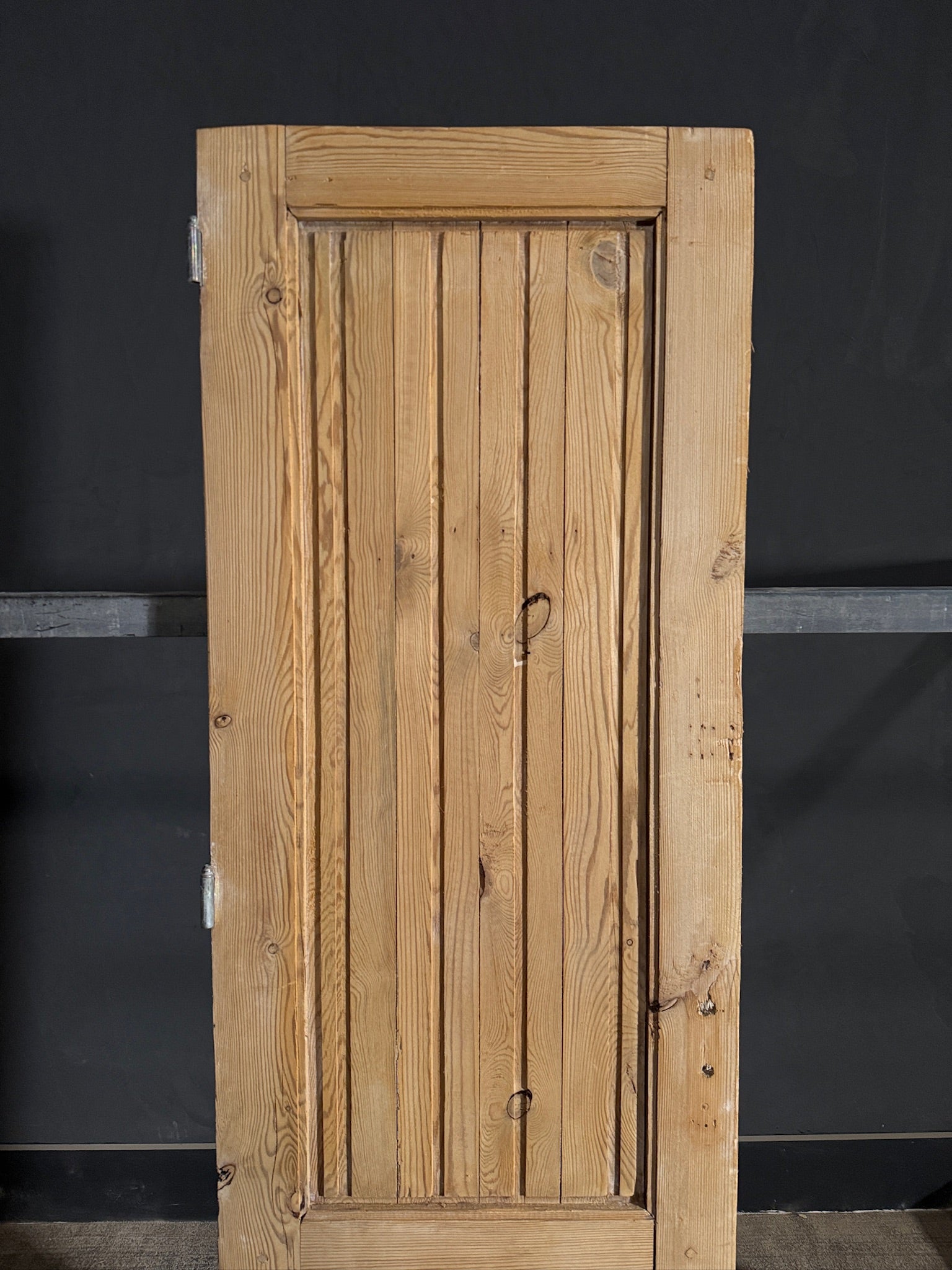 Antique Fluted Single Door - 24.25x80 - N455