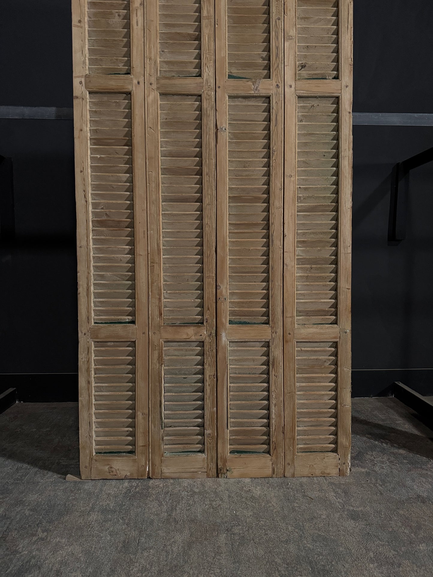 Antique Louvered Bi-Fold Doors - 44x85.5 - N306
