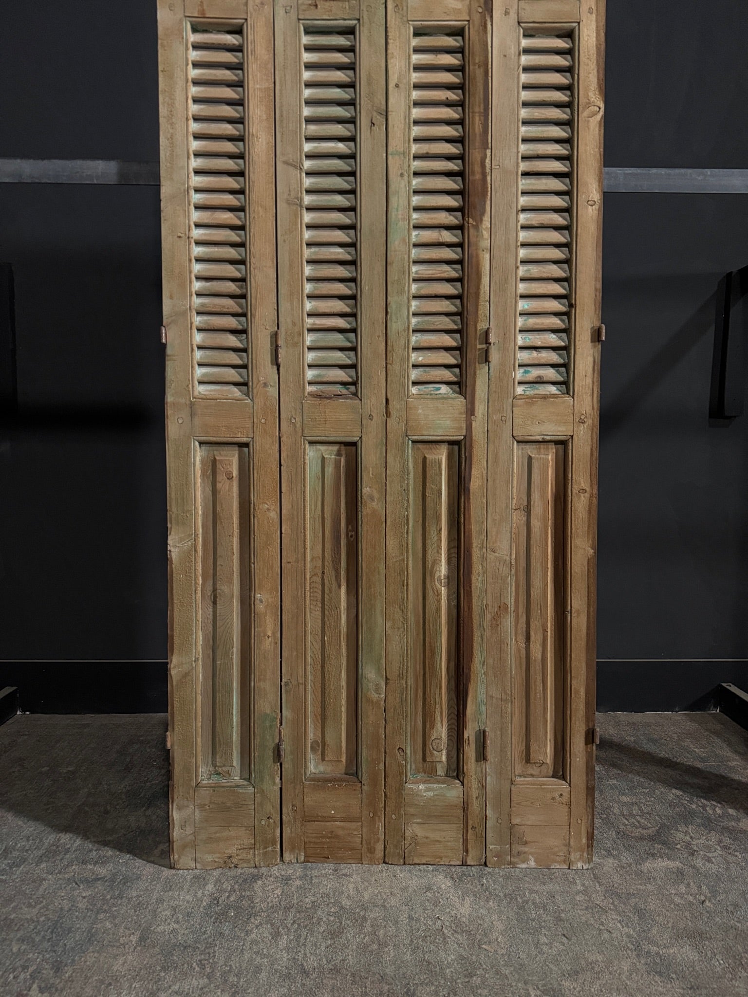 Antique Louvered 3 Panel Bi-Fold Doors - 36x86 - N297