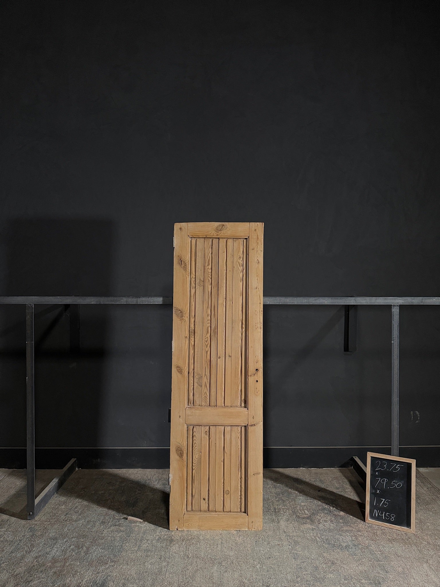 Antique Fluted Single Door - 23.75x79.5 - N458