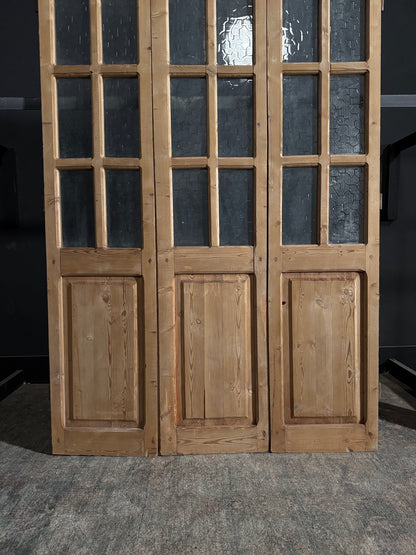 Antique Obscured Glass Arched Tri-Fold Doors - 54.5x90 - N144