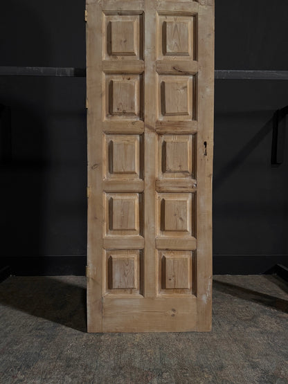 Antique Arched Single Door - 28.25x87.5 - N45