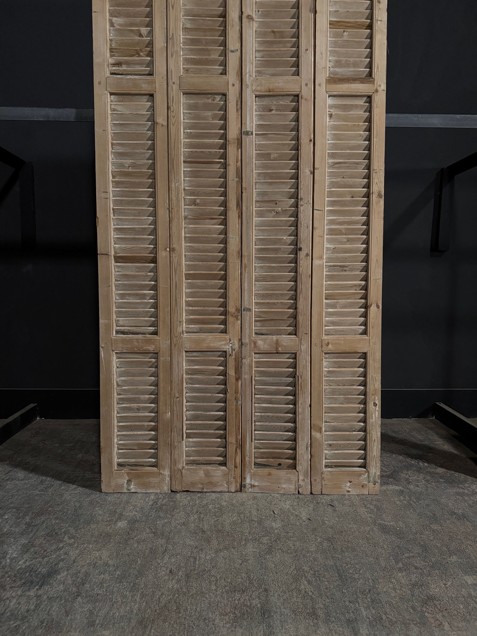 Antique Louvered 3 Panel Bi-Fold Doors - 44.25x85 - N301