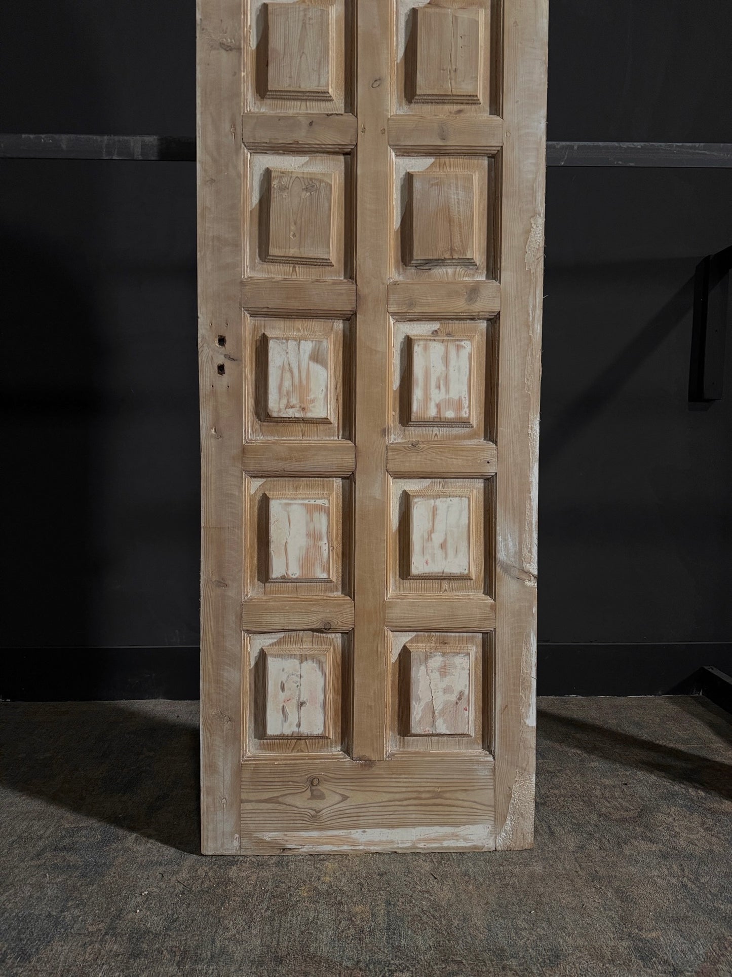 Antique Arched Single Door - 28.25x87.5 - N45