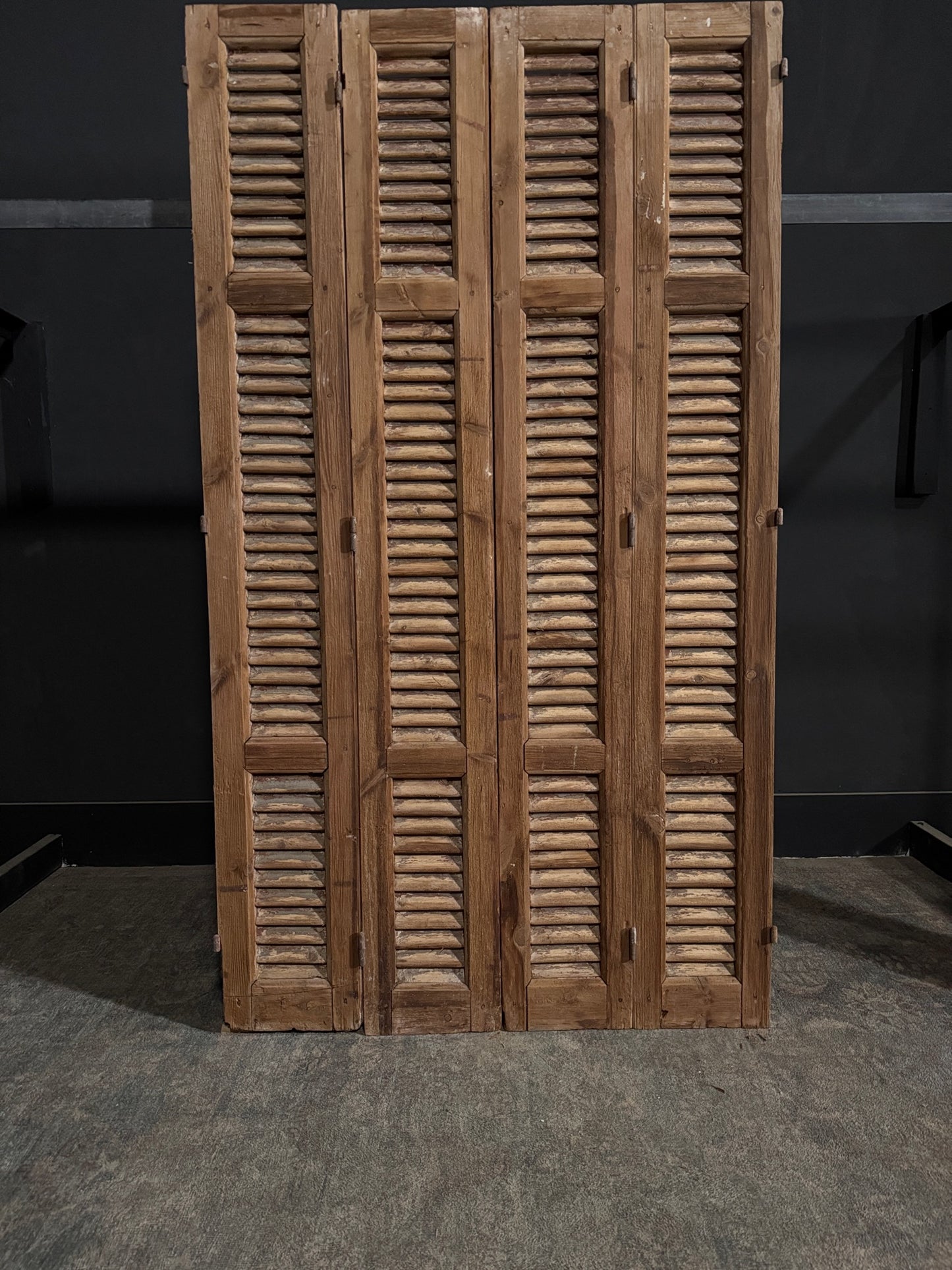 Antique Louvered 3 Panel Bi-Fold Doors - 40x71.5 - N305