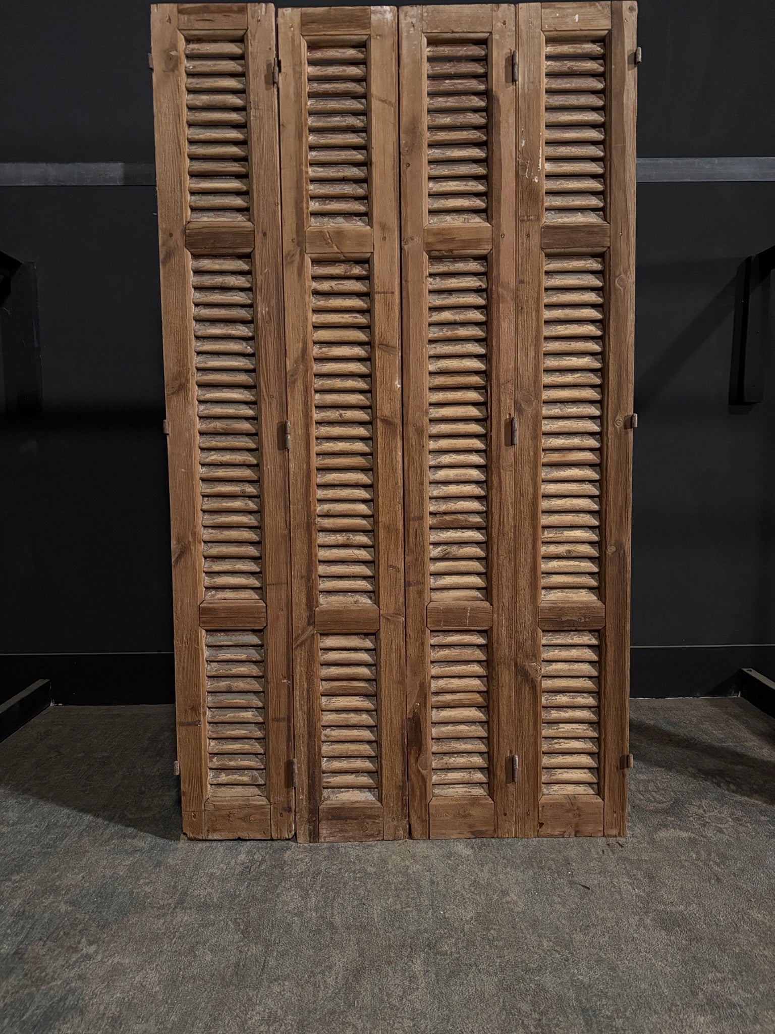 Antique Louvered 3 Panel Bi-Fold Doors - 40x71.5 - N305
