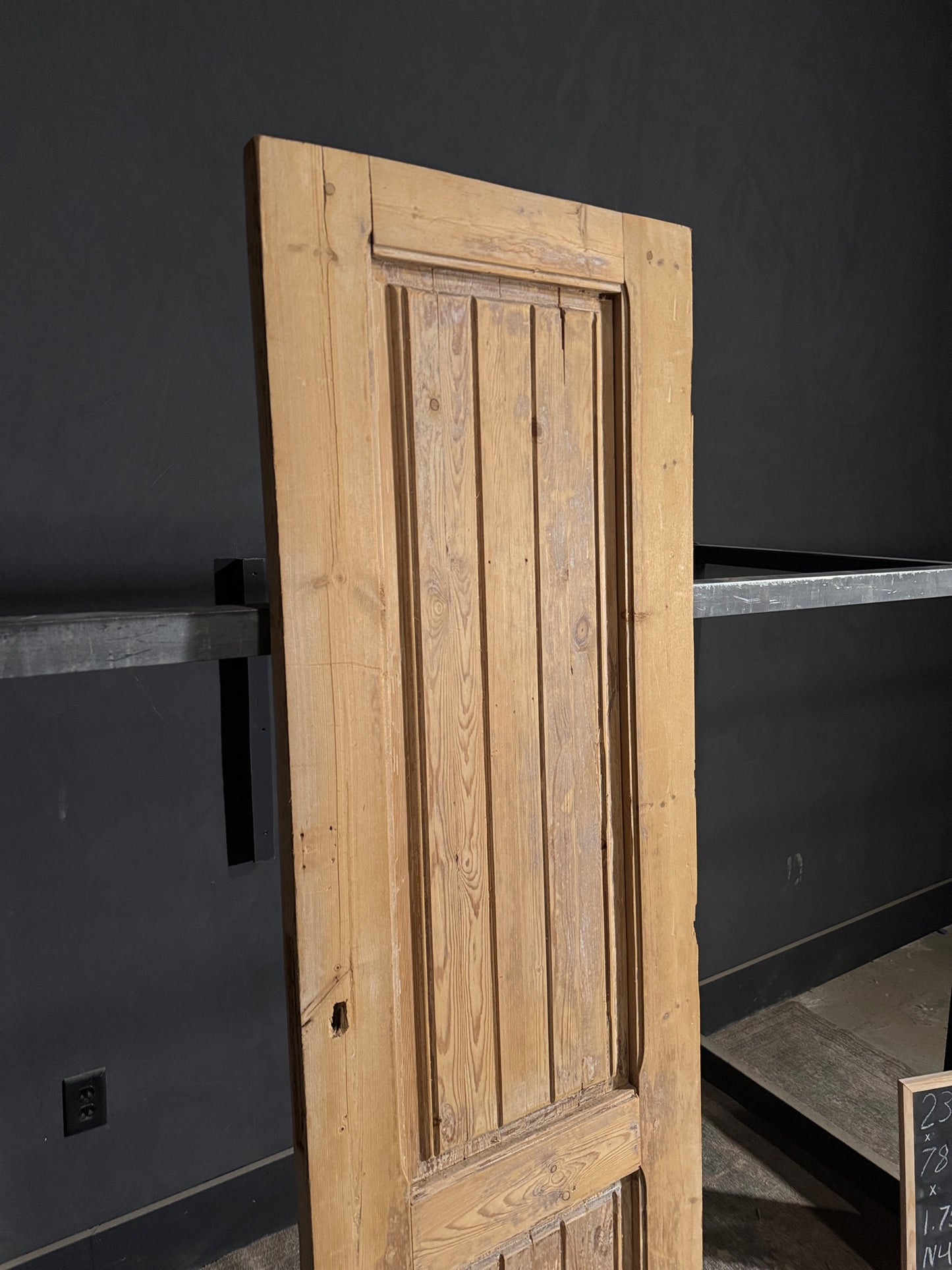 Antique Fluted Single Door - 23.25x78.5 - N454