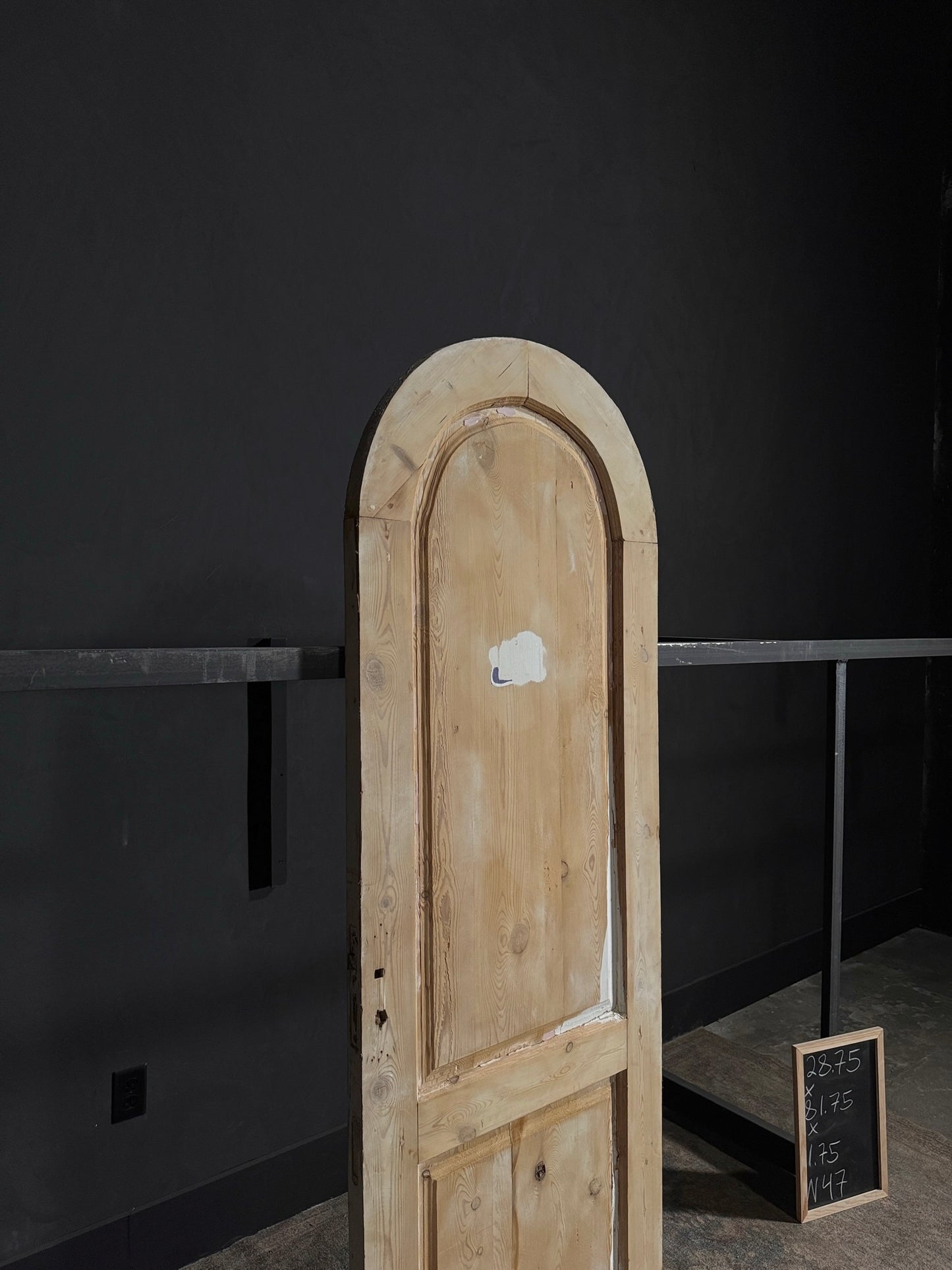 Antique Arched Solid Single Door - 28.75x81.75 - N47