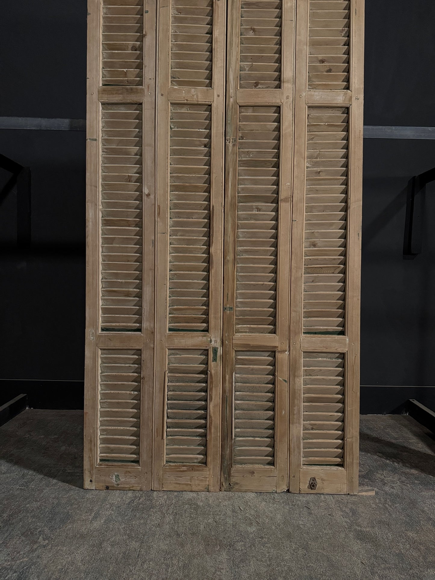 Antique Louvered 3 Panel Bi-Fold Doors - 44.25x85.5 - N302