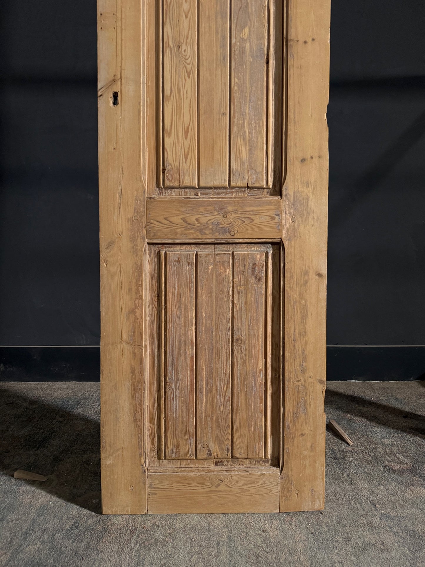 Antique Fluted Single Door - 23.25x78.5 - N454
