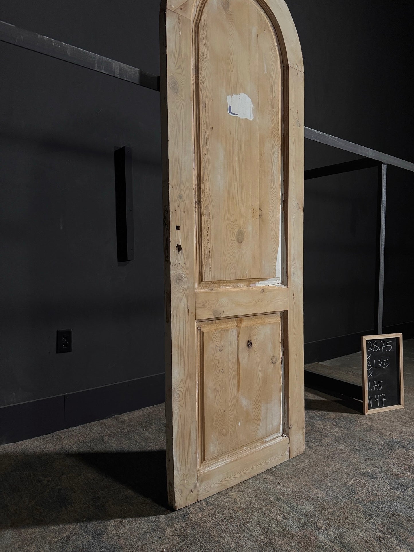 Antique Arched Solid Single Door - 28.75x81.75 - N47