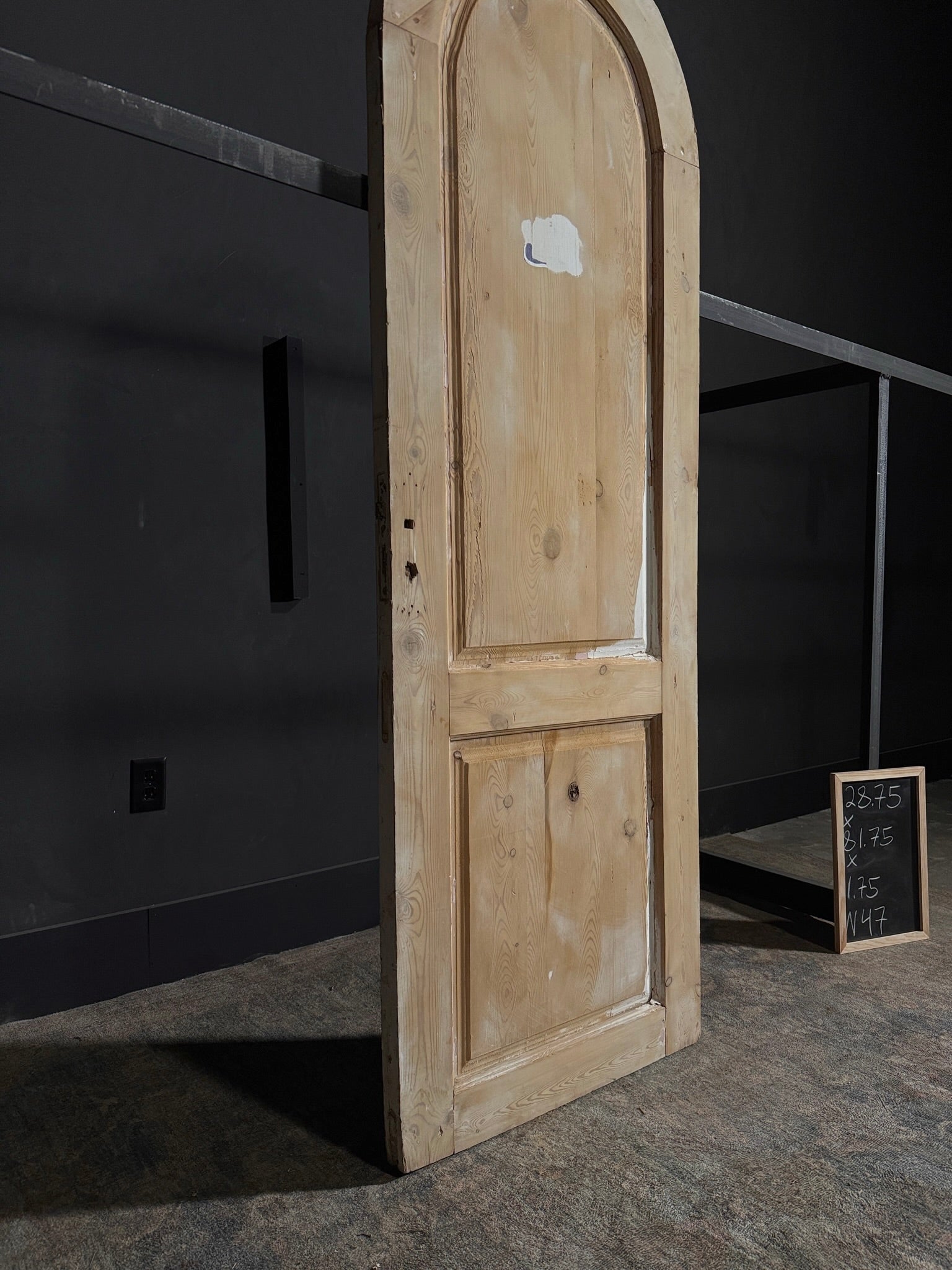 Antique Arched Solid Single Door - 28.75x81.75 - N47