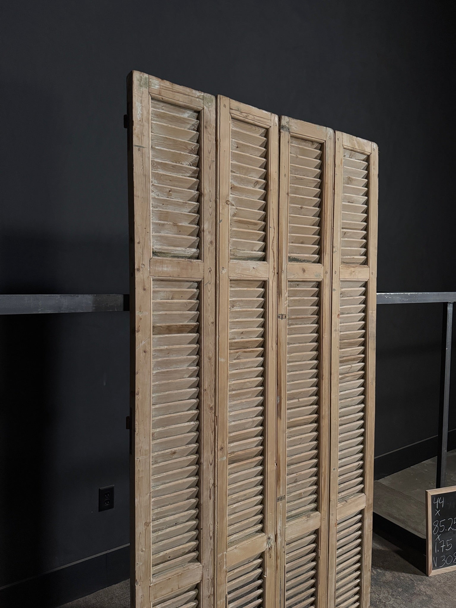 Antique Louvered Bi-Fold Doors - 44x85.25 - N308