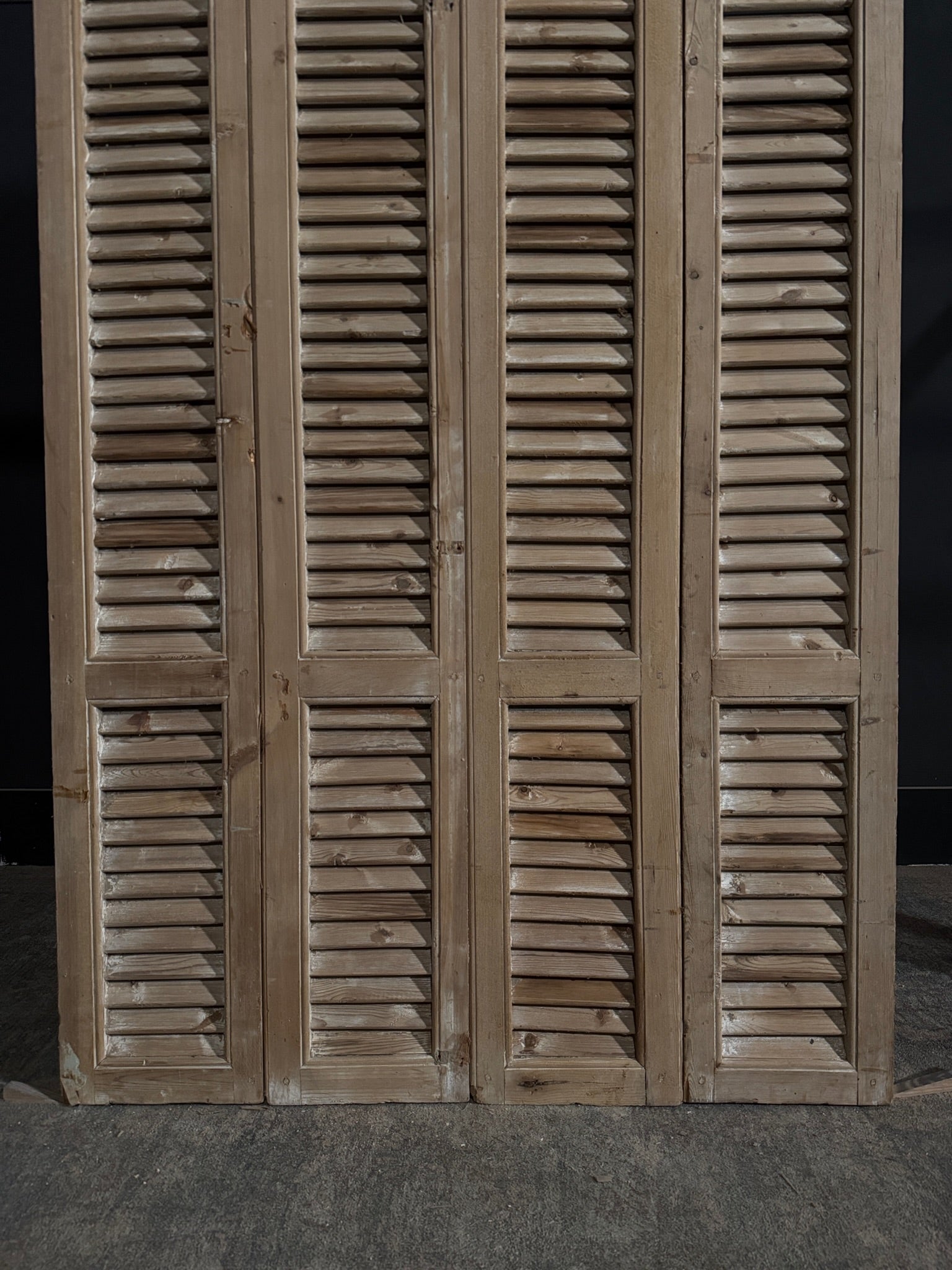 Antique Louvered 3 Panel Bi-Fold Doors - 43.5x86 - N396