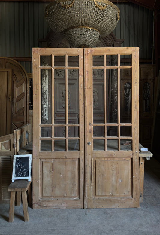 Antique Glass 20 Lite French Doors - 61x91.5 - L607