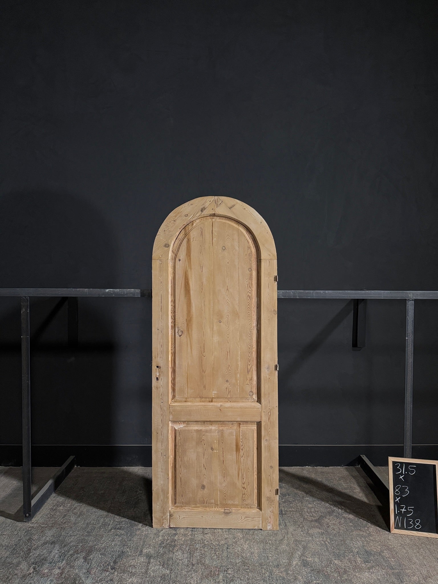 Antique Arched Solid Single Door - 31.5x83 - N138