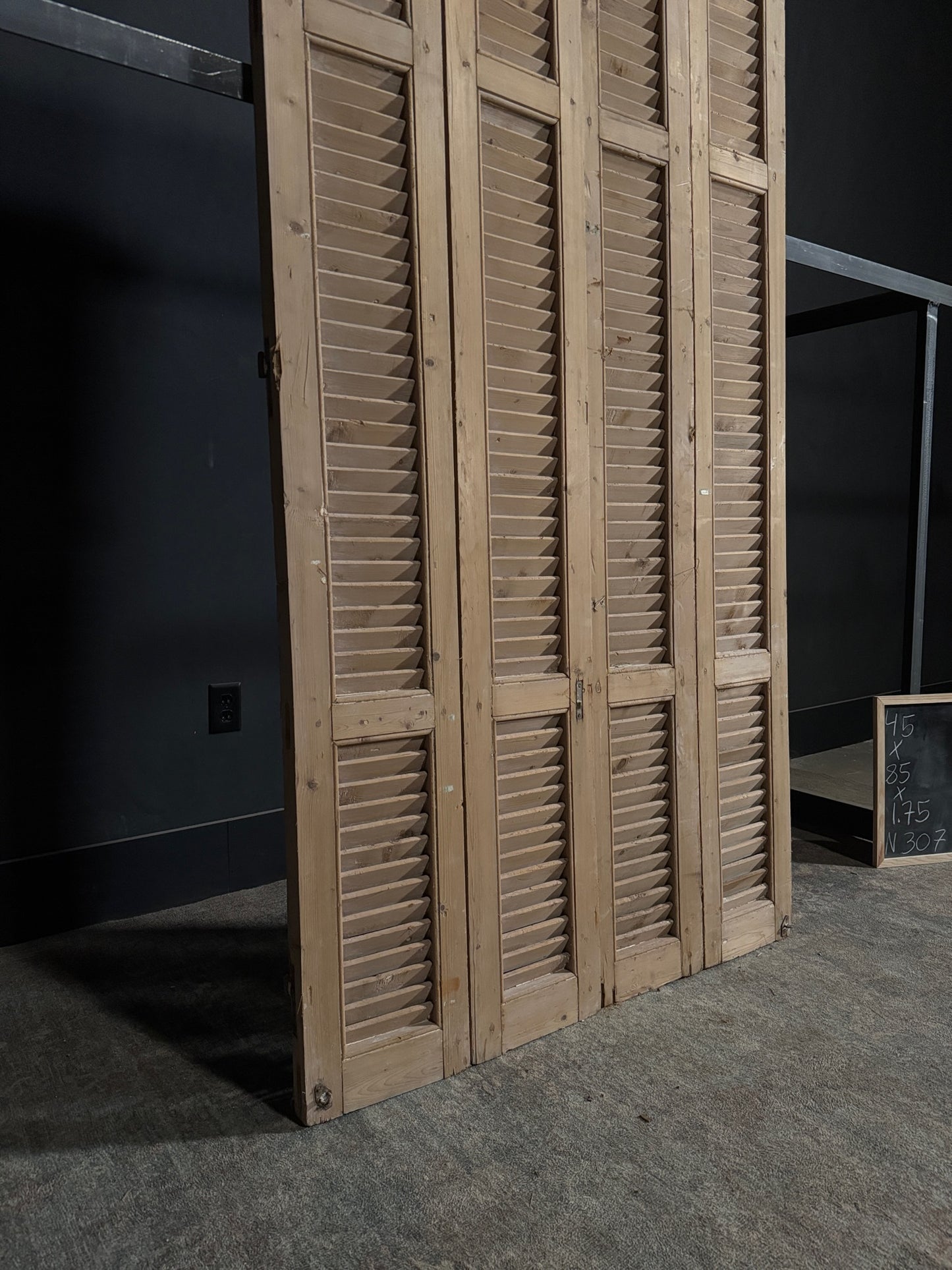 Antique Louvered Bi-Fold Doors - 45x85 - N307