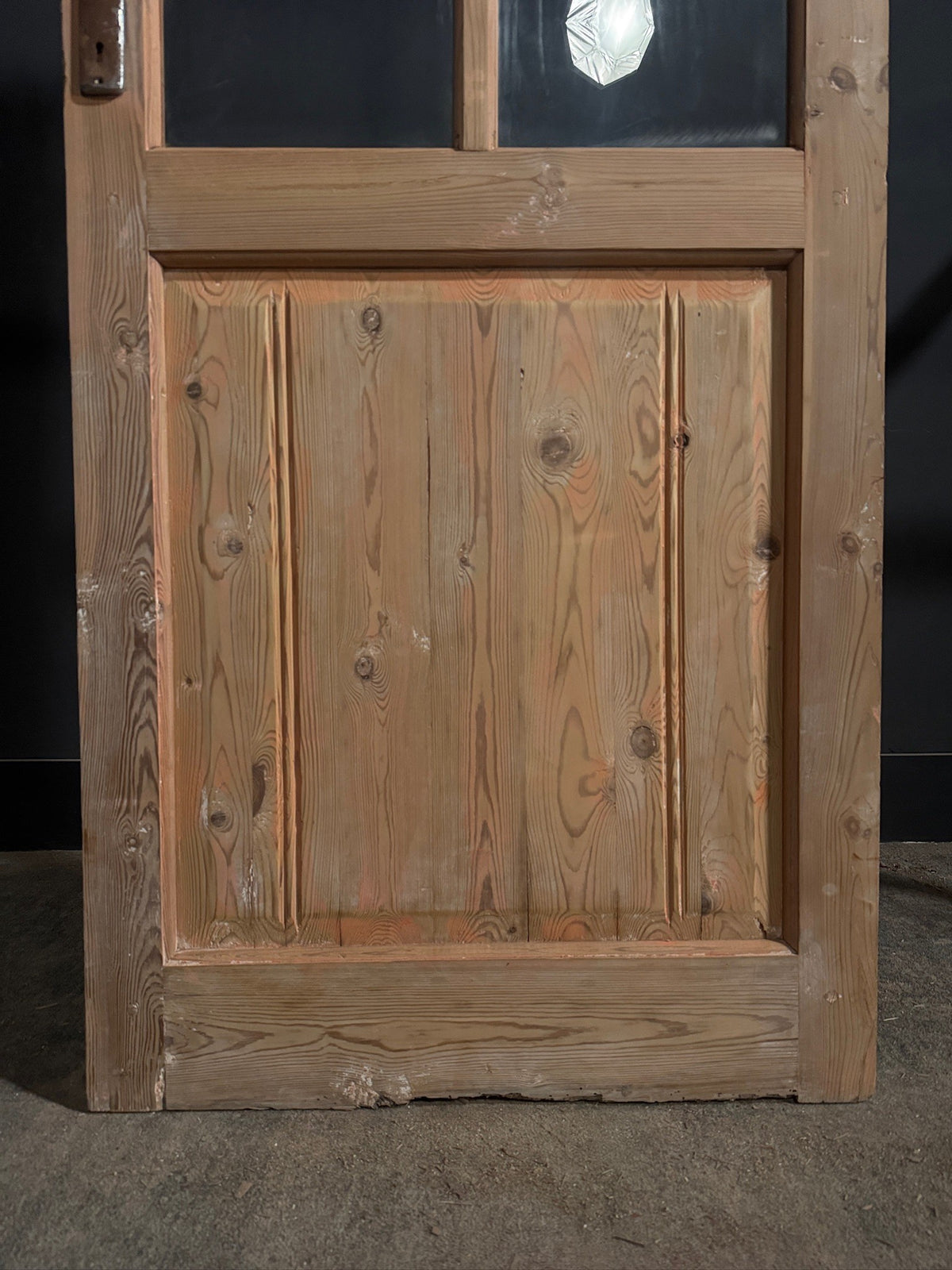 Antique Scalloped Clear Glass Pantry Door - 32x84 - N808